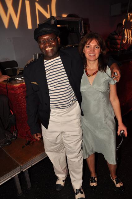 min 2010 11 13 fous swing 383